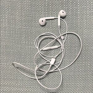 Apple EarPods